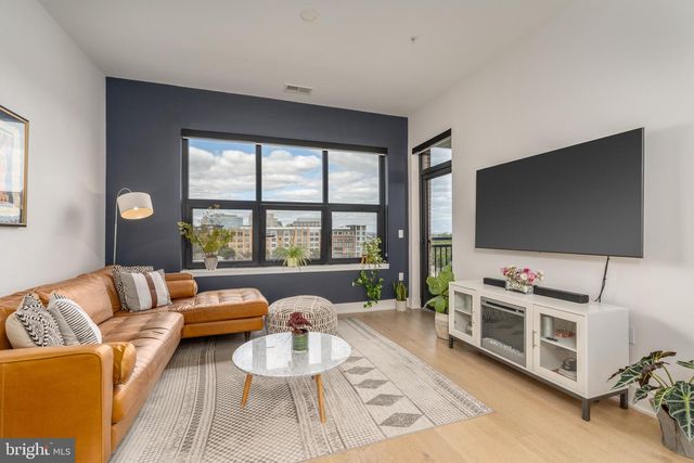 737 SWANN AVE #504, Alexandria, VA 22301