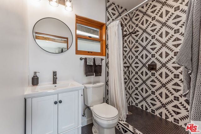 4236 Moore Street, Culver City, CA 90066