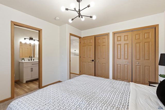 2383 HILLSIDE DR, Sturgis, SD 57785