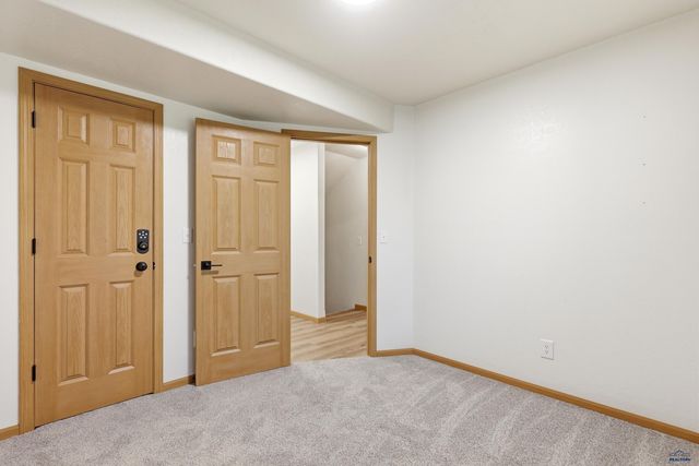 2383 HILLSIDE DR, Sturgis, SD 57785