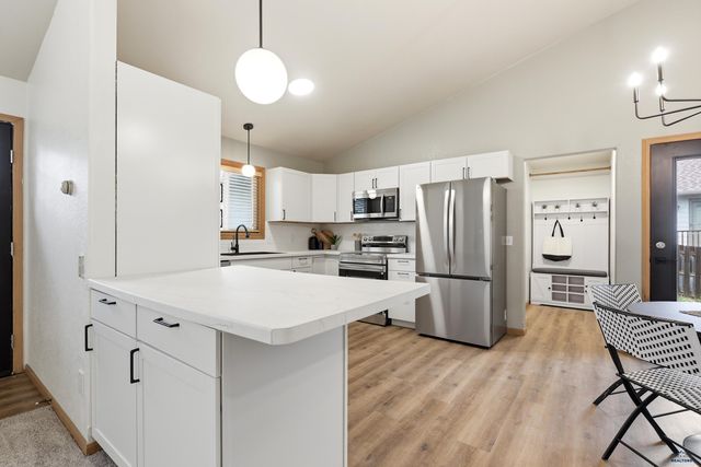 2383 HILLSIDE DR, Sturgis, SD 57785