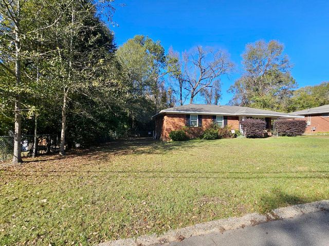 106 Hickory Dr., Petal, MS 39465