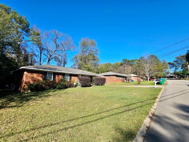 106 Hickory Dr., Petal, MS 39465