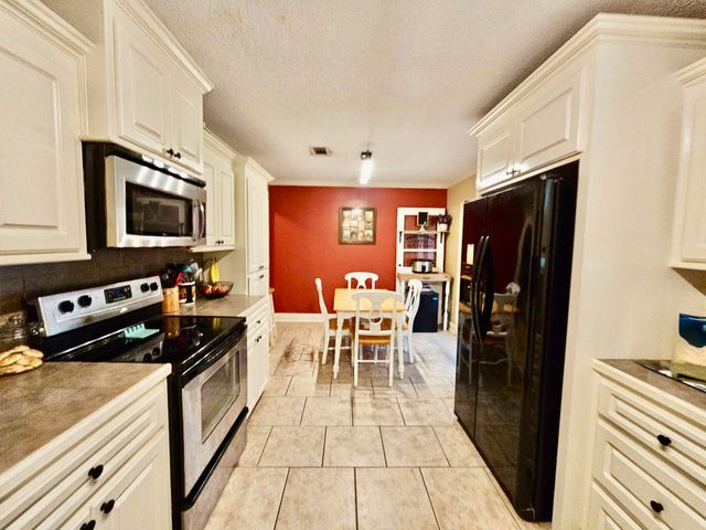 106 Hickory Dr., Petal, MS 39465