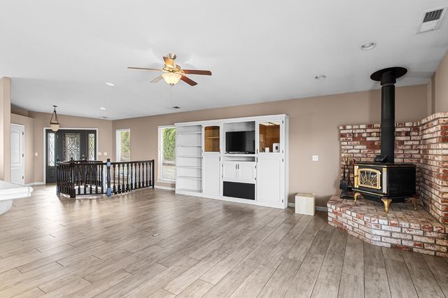 5370 Royal Oaks Dr, Oroville, CA 95966