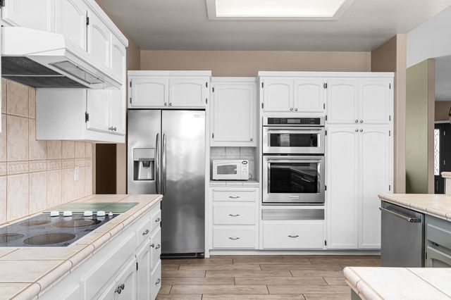 5370 Royal Oaks Dr, Oroville, CA 95966