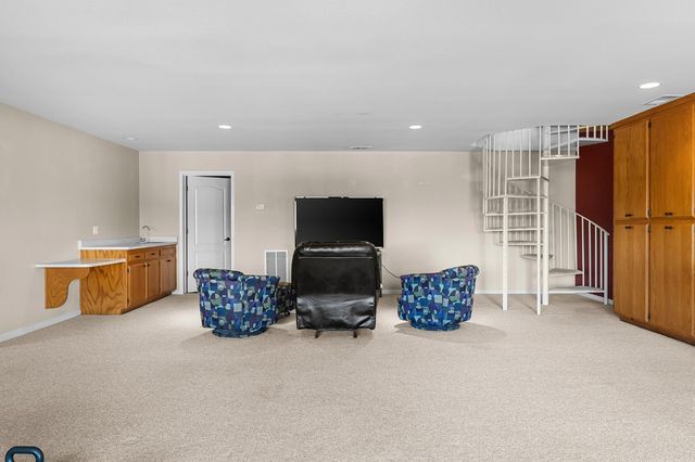 5370 Royal Oaks Dr, Oroville, CA 95966