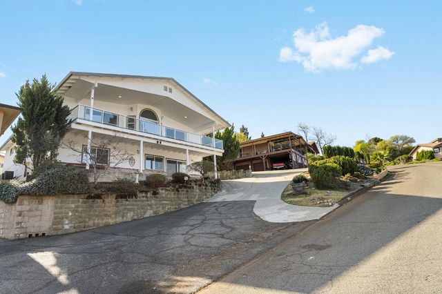 5370 Royal Oaks Dr, Oroville, CA 95966