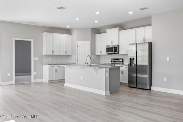 495 Harrison Street SW, Palm Bay, FL 32908