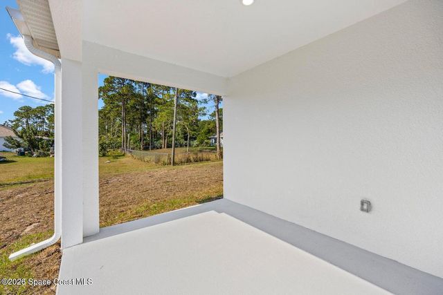 495 Harrison Street SW, Palm Bay, FL 32908