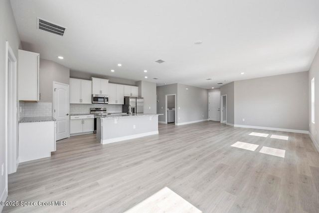 495 Harrison Street SW, Palm Bay, FL 32908
