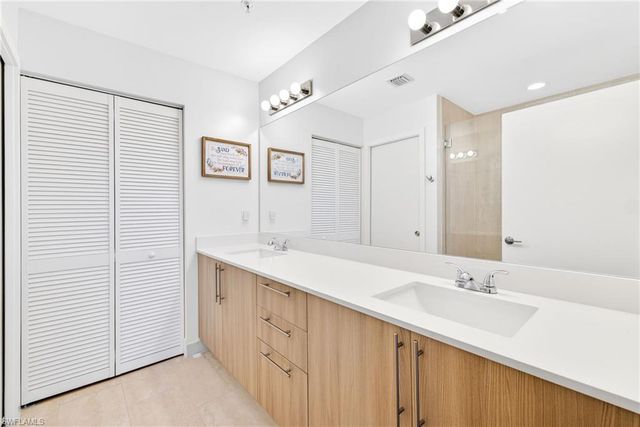 15901 Royal Pointe LN 202, Fort Myers, FL 33908