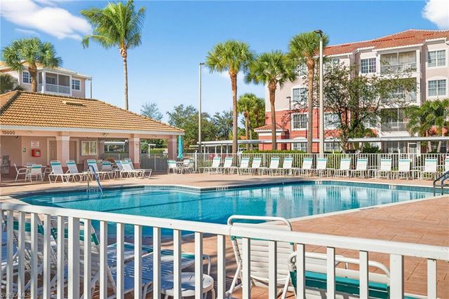 15901 Royal Pointe LN 202, Fort Myers, FL 33908