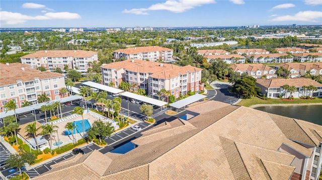 15901 Royal Pointe LN 202, Fort Myers, FL 33908