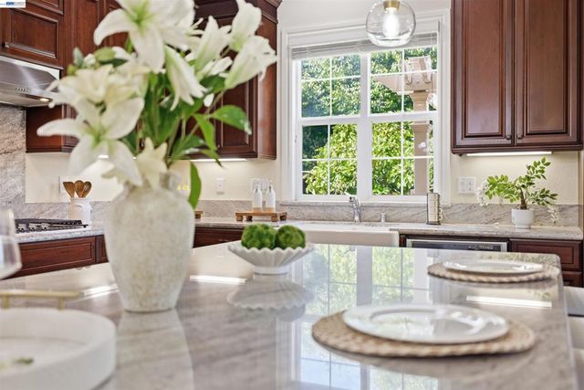 3582 Cinnamon Ridge Rd, San Ramon, CA 94582
