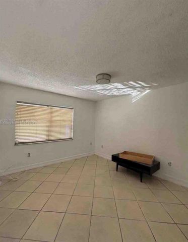 19422 SW 119th Ct, Miami, FL 33177