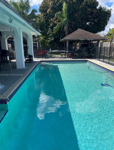 19422 SW 119th Ct, Miami, FL 33177