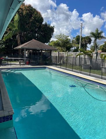 19422 SW 119th Ct, Miami, FL 33177