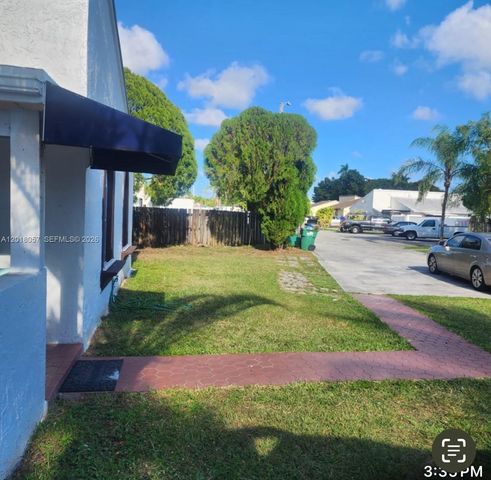 19422 SW 119th Ct, Miami, FL 33177