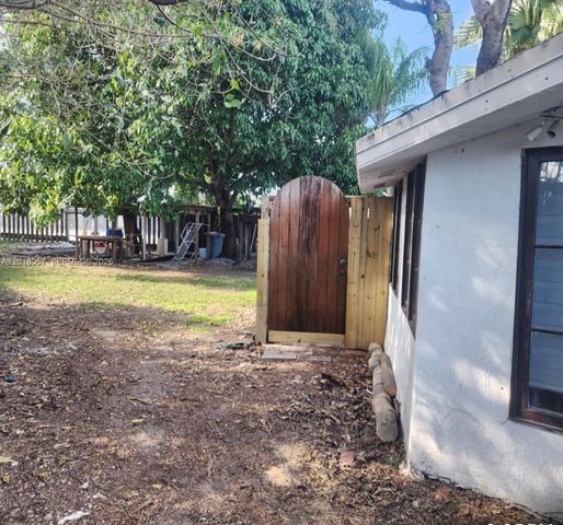 19422 SW 119th Ct, Miami, FL 33177