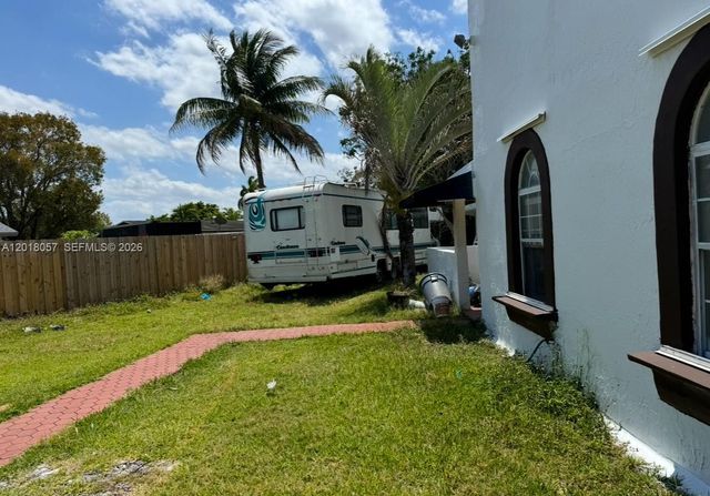 19422 SW 119th Ct, Miami, FL 33177