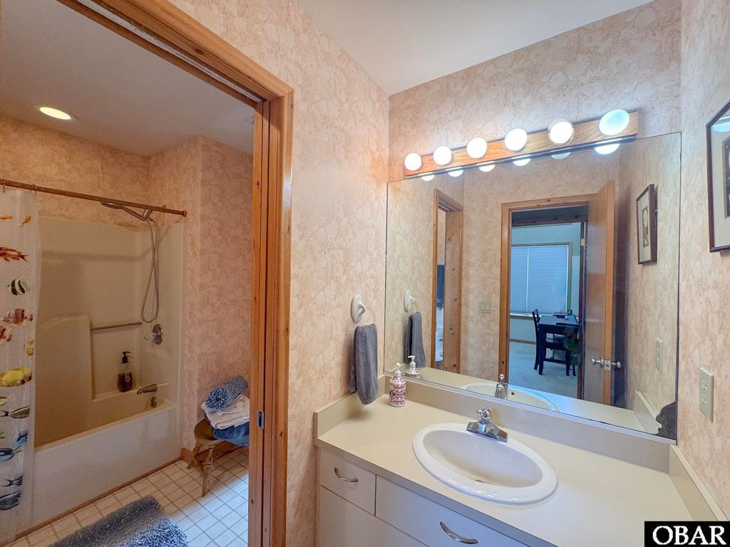 Image 31 of property listing at 122 Jay Crest Road, Duck, NC 27949