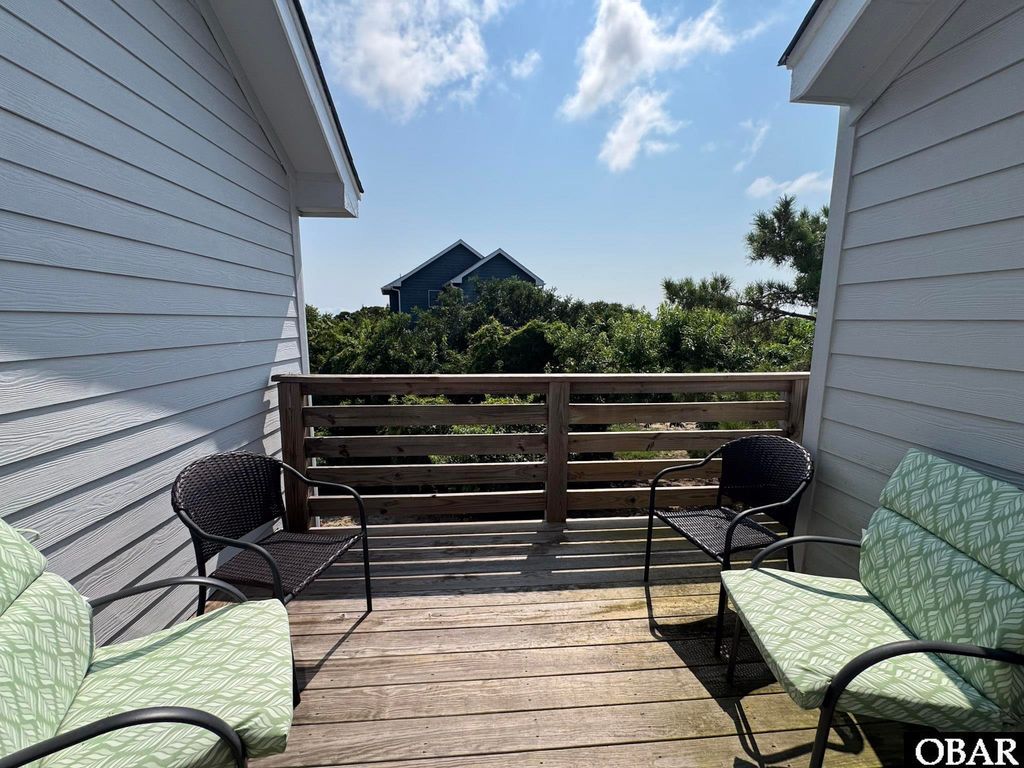 Image 35 of property listing at 122 Jay Crest Road, Duck, NC 27949