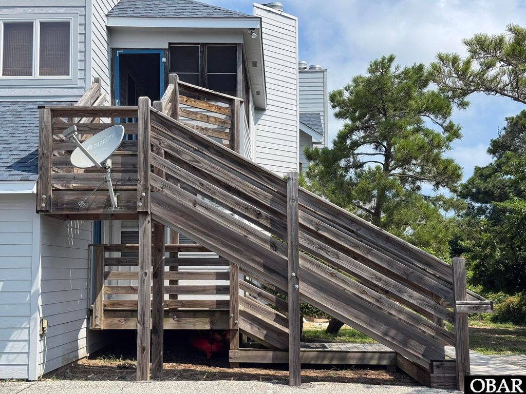 Image 50 of property listing at 122 Jay Crest Road, Duck, NC 27949