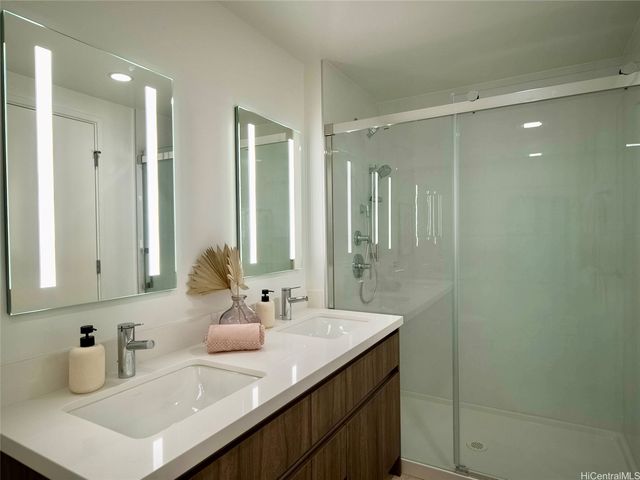 1515 Liona Street 2718, Honolulu, HI 96814