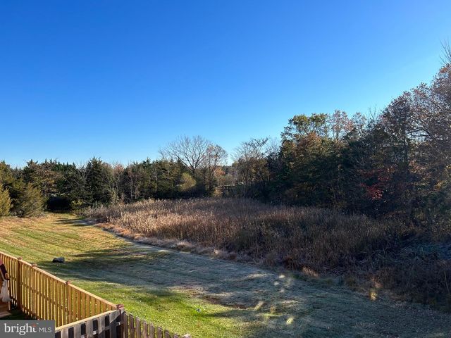 6821 HOLLOW GLEN CT, Gainesville, VA 20155