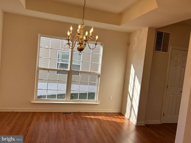 6821 HOLLOW GLEN CT, Gainesville, VA 20155