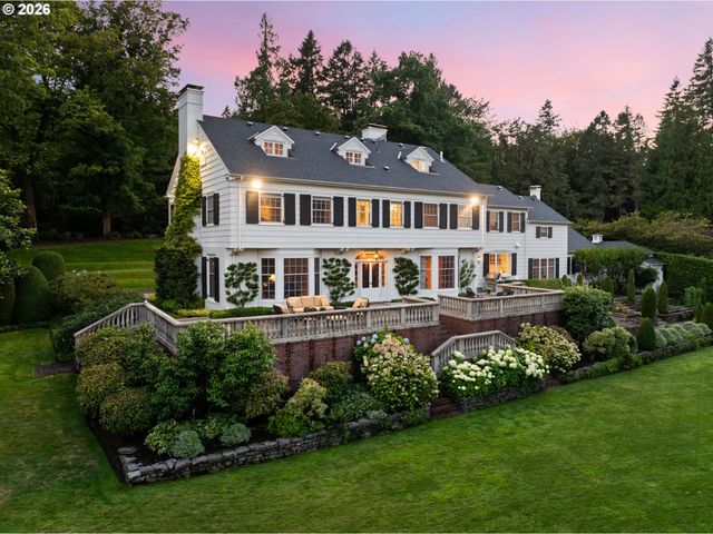 2393 S MILITARY Rd, Portland, OR 97219