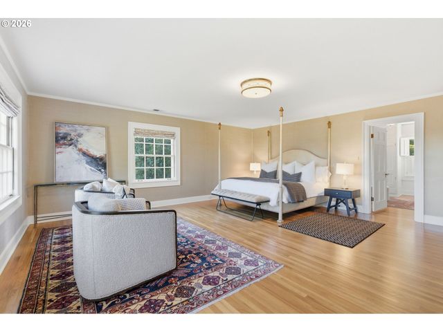 2393 S MILITARY Rd, Portland, OR 97219