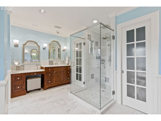 2393 S MILITARY Rd, Portland, OR 97219