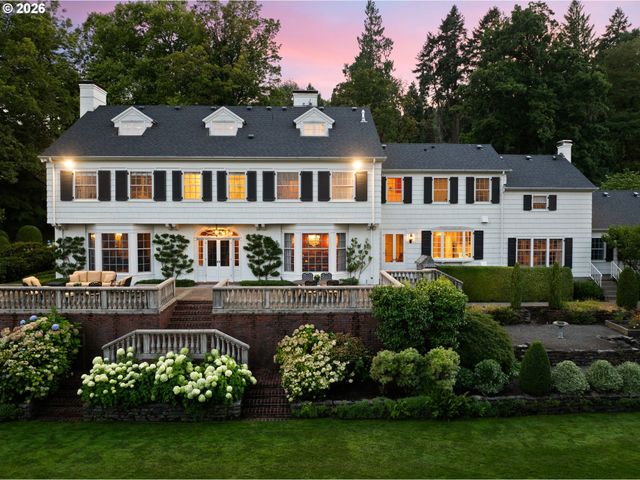 2393 S MILITARY Rd, Portland, OR 97219