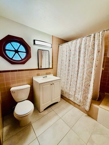 168 Walnut Street 2, Newton, MA 02460