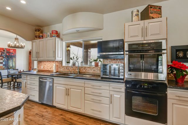 6032 E Skinner Drive, Cave Creek, AZ 85331