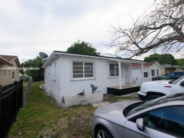 3062 NW 60th St, Miami, FL 33142