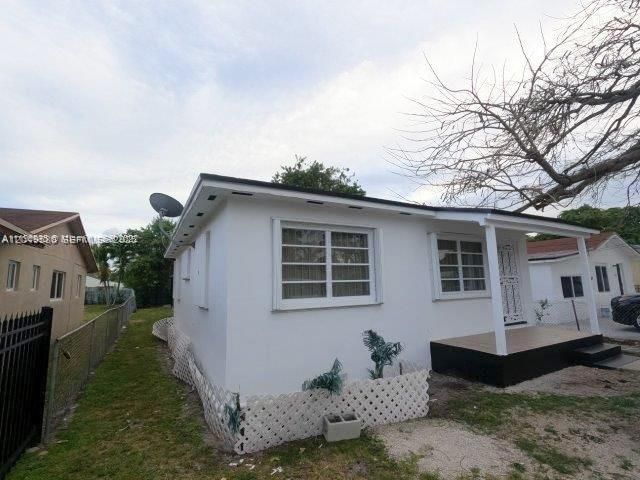 3062 NW 60th St, Miami, FL 33142