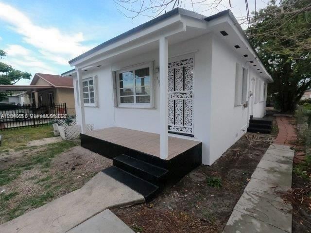 3062 NW 60th St, Miami, FL 33142