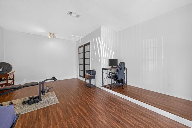 10635 Seaford Drive, Houston, TX 77089