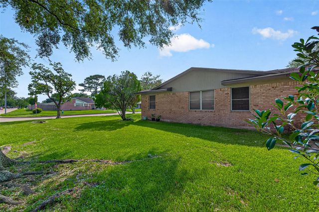 10635 Seaford Drive, Houston, TX 77089