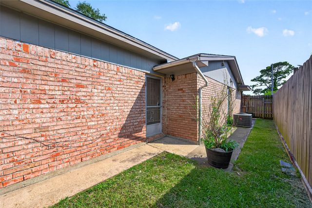 10635 Seaford Drive, Houston, TX 77089