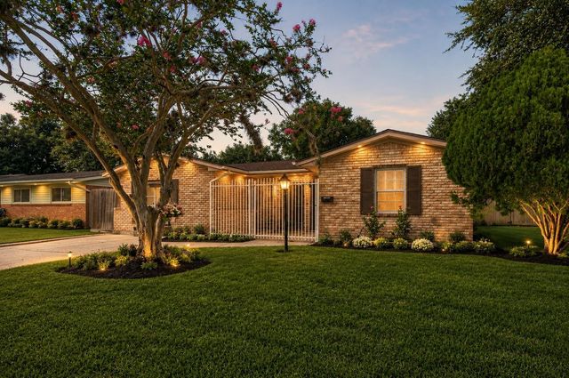 10635 Seaford Drive, Houston, TX 77089