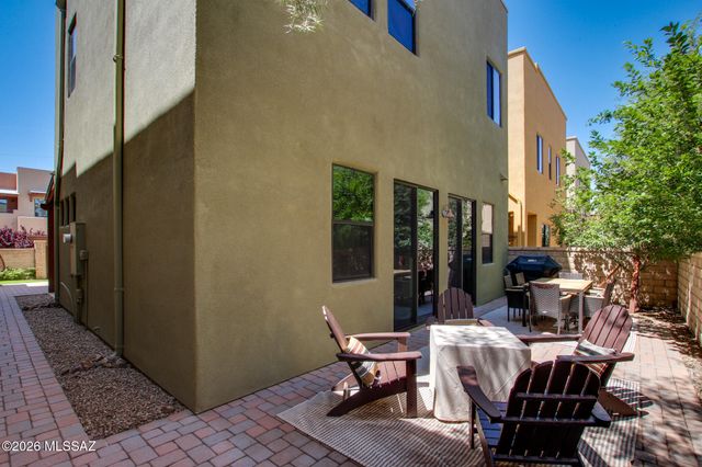 383 E Croydon Park Road, Tucson, AZ 85704