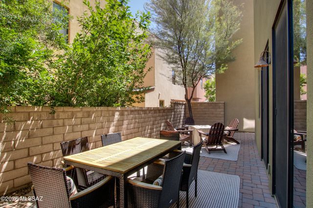 383 E Croydon Park Road, Tucson, AZ 85704