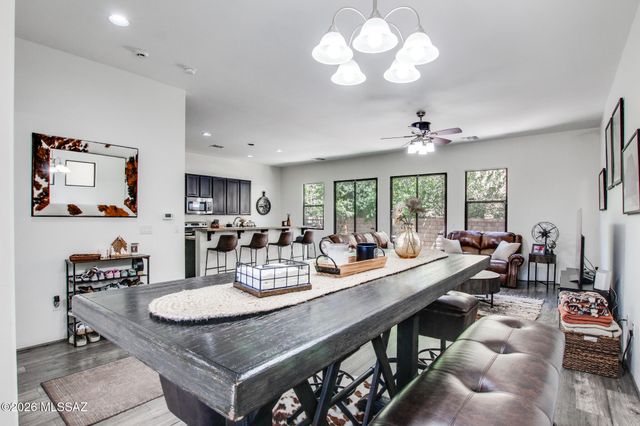 383 E Croydon Park Road, Tucson, AZ 85704