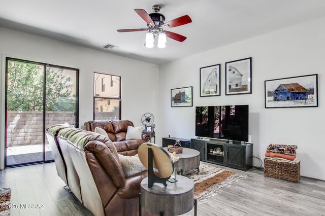 383 E Croydon Park Road, Tucson, AZ 85704