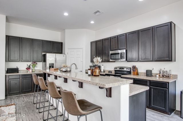 383 E Croydon Park Road, Tucson, AZ 85704