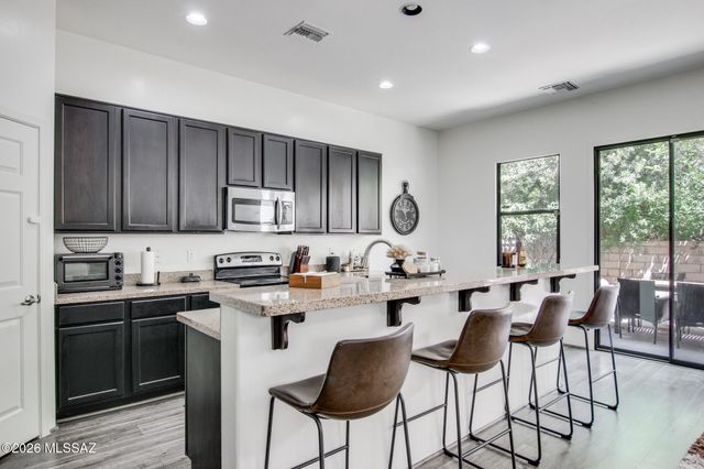 383 E Croydon Park Road, Tucson, AZ 85704